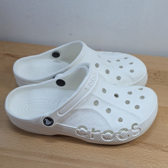 CROCS Shoes - CROCS White Slip-On Sandals 8W 6M